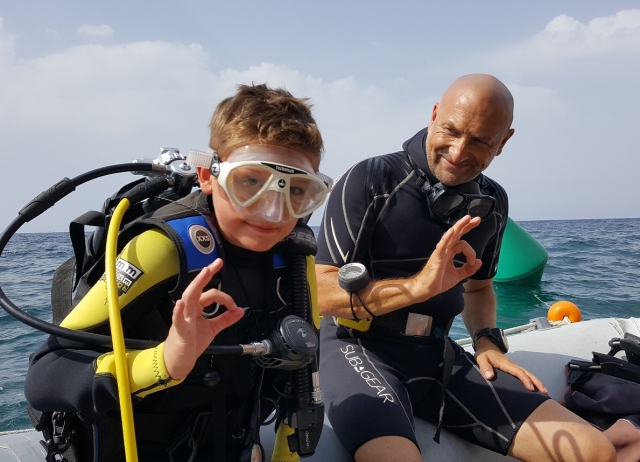 Escuela de buceo para niños